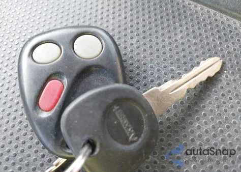 2005 Chevrolet Tahoe Ls из США, поврежденный, VIN 1GNEC13T45J221375